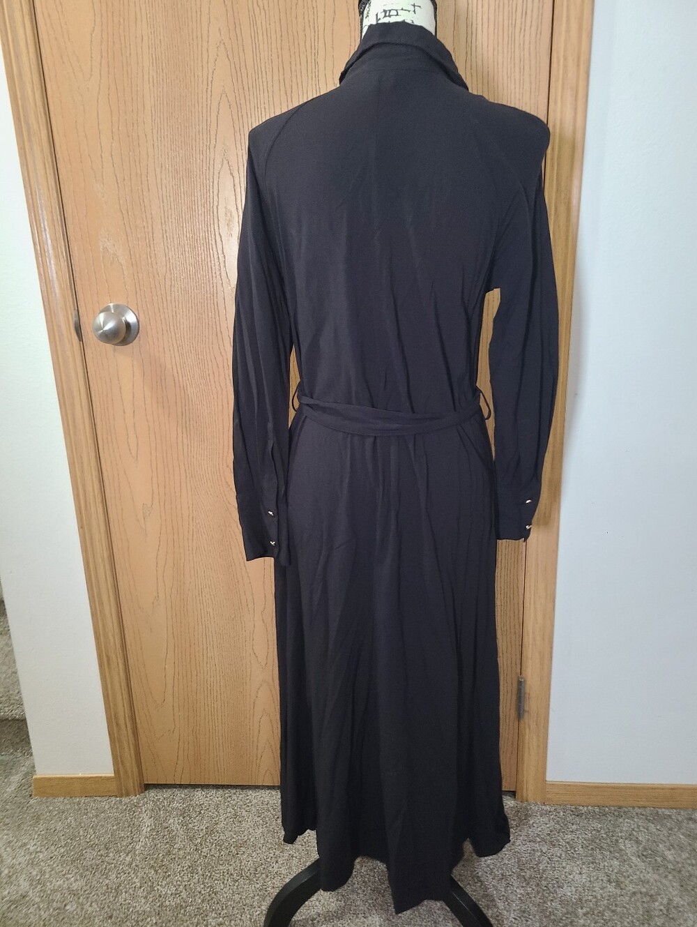 H&M Long Sleeve Button Down Belted Maxi Shirt Dress - Picture 5 of 6
